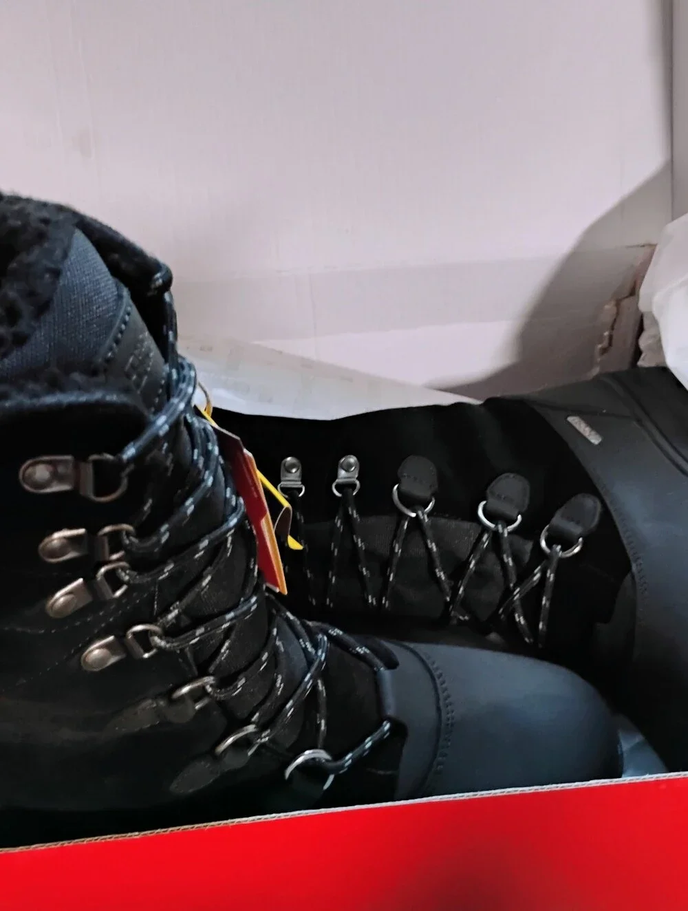Wonen Mountain Gear Boots